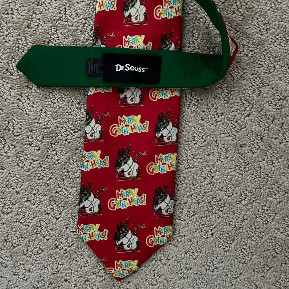 Dr. Seuss Grinch Christmas Neck Tie - Picture 4 of 4